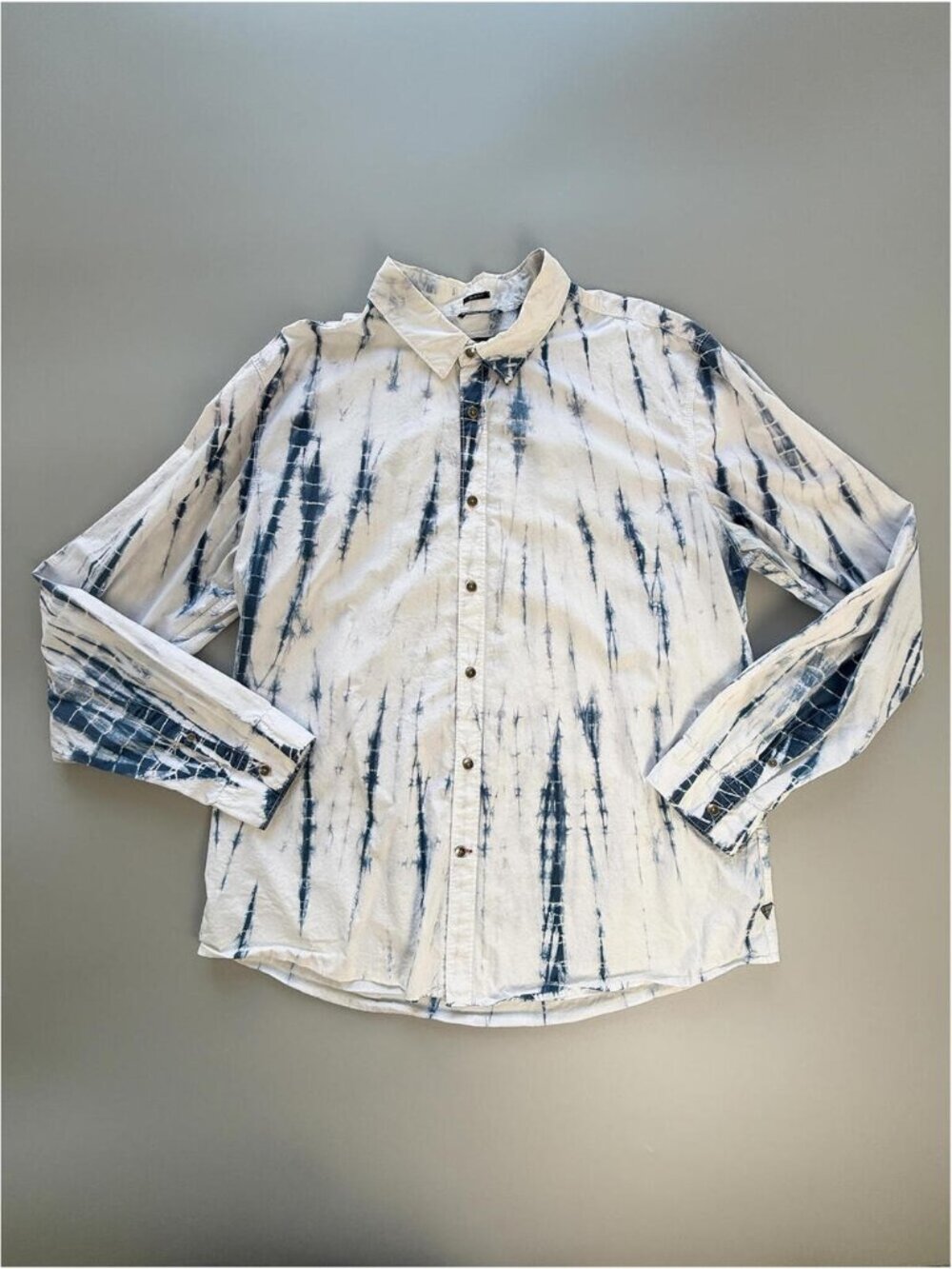 GUESS Tie Dye Button Up Shirt XXL, Blue White‎ Tie Dye, Slim Fit Long Sleeve